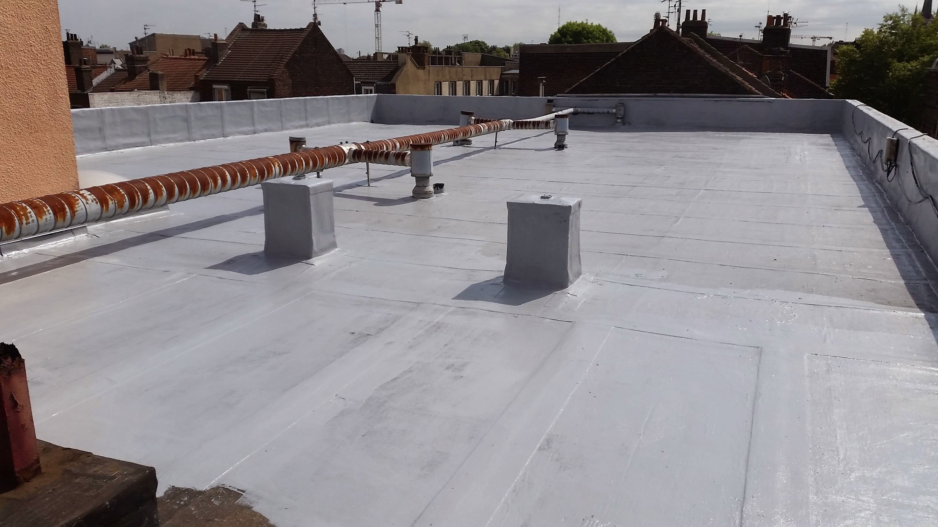 Toiture plate finalis&eacute;e apr&egrave;s travaux d&rsquo;&eacute;tanch&eacute;it&eacute; dans le Valenciennois